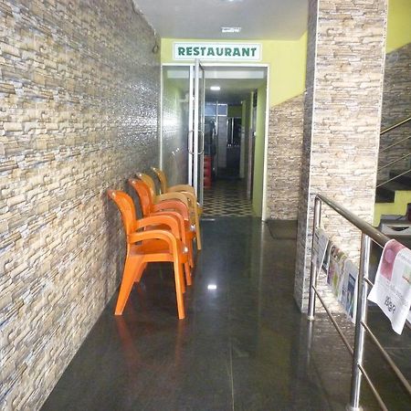 בובנשוואר Hotel Nirmal Inn מראה חיצוני תמונה
