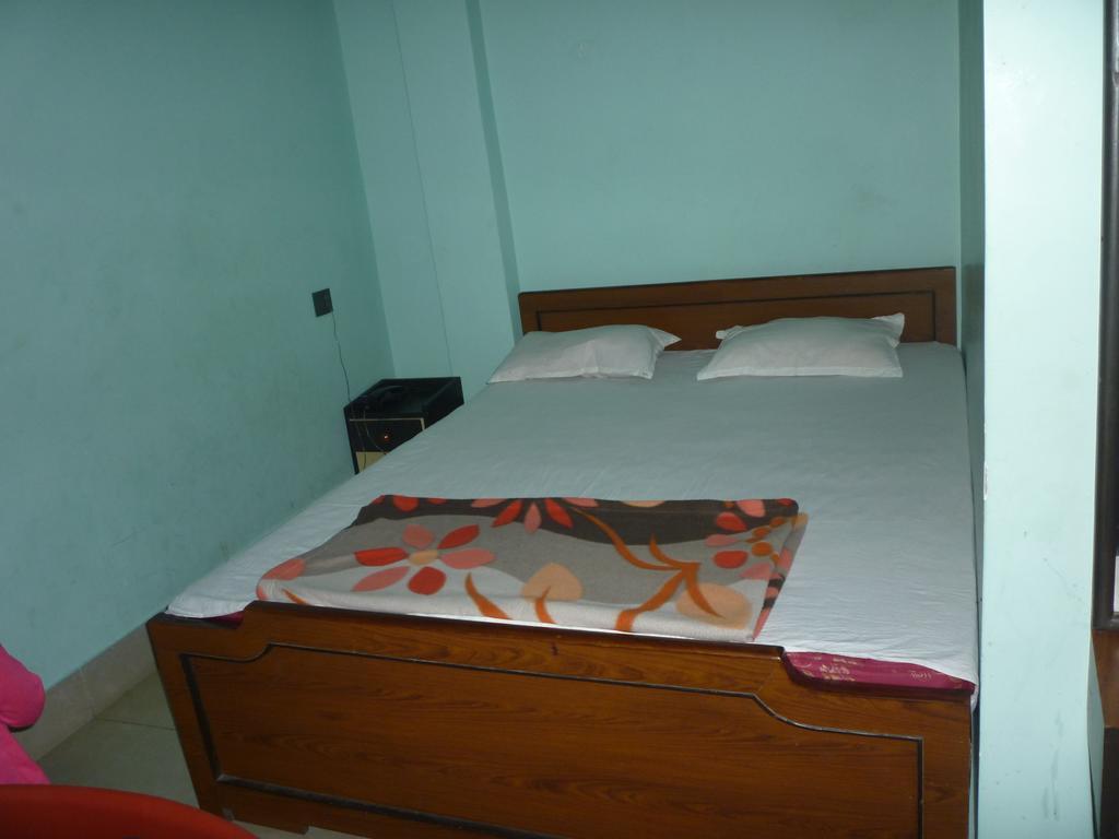 בובנשוואר Hotel Nirmal Inn חדר תמונה